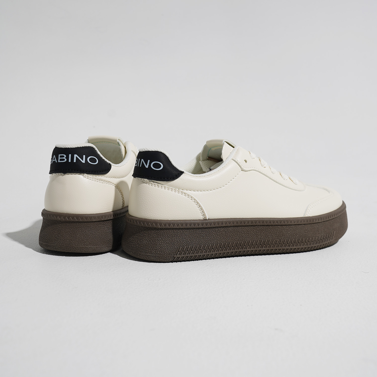 Sepatu Wanita Sneakers Olahraga Casual Arella - G1GA4002