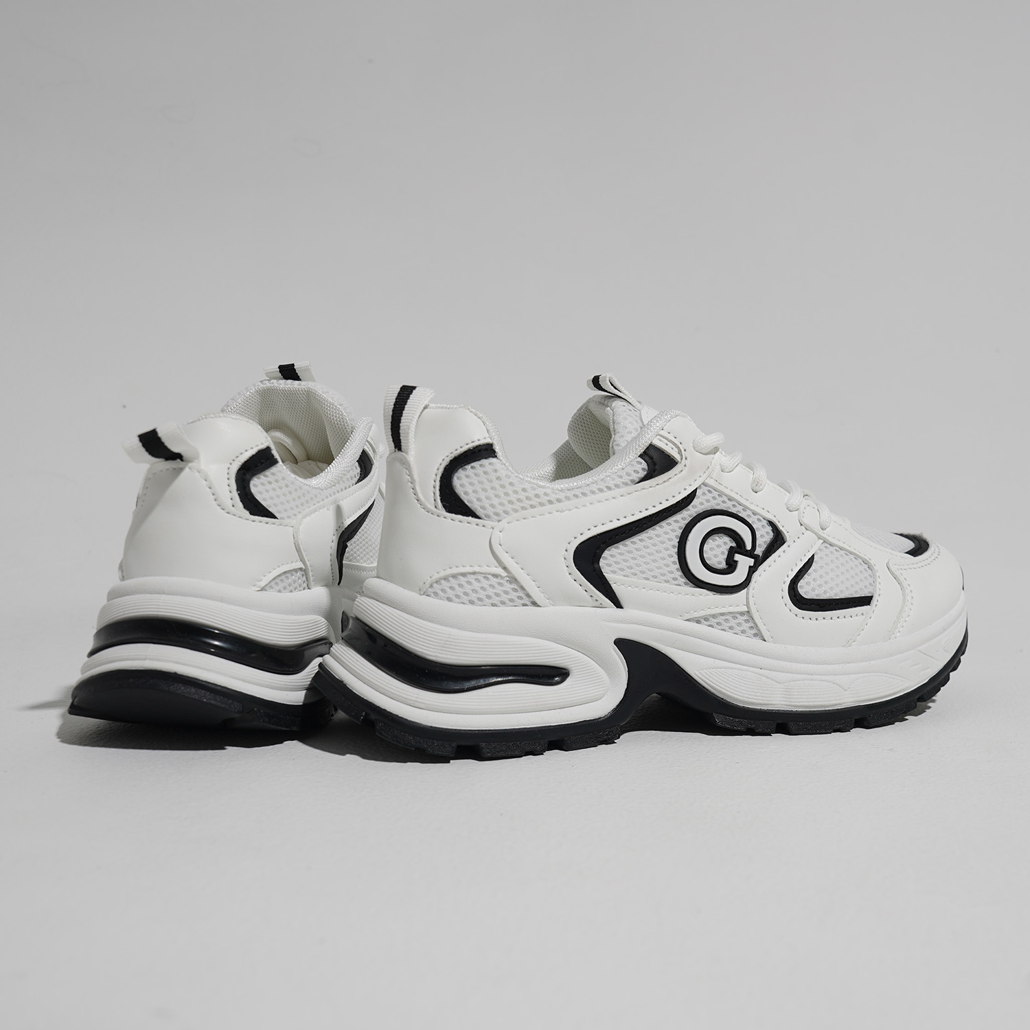 Sepatu Wanita Sneakers Olahraga Casual Werin - G1GA4012