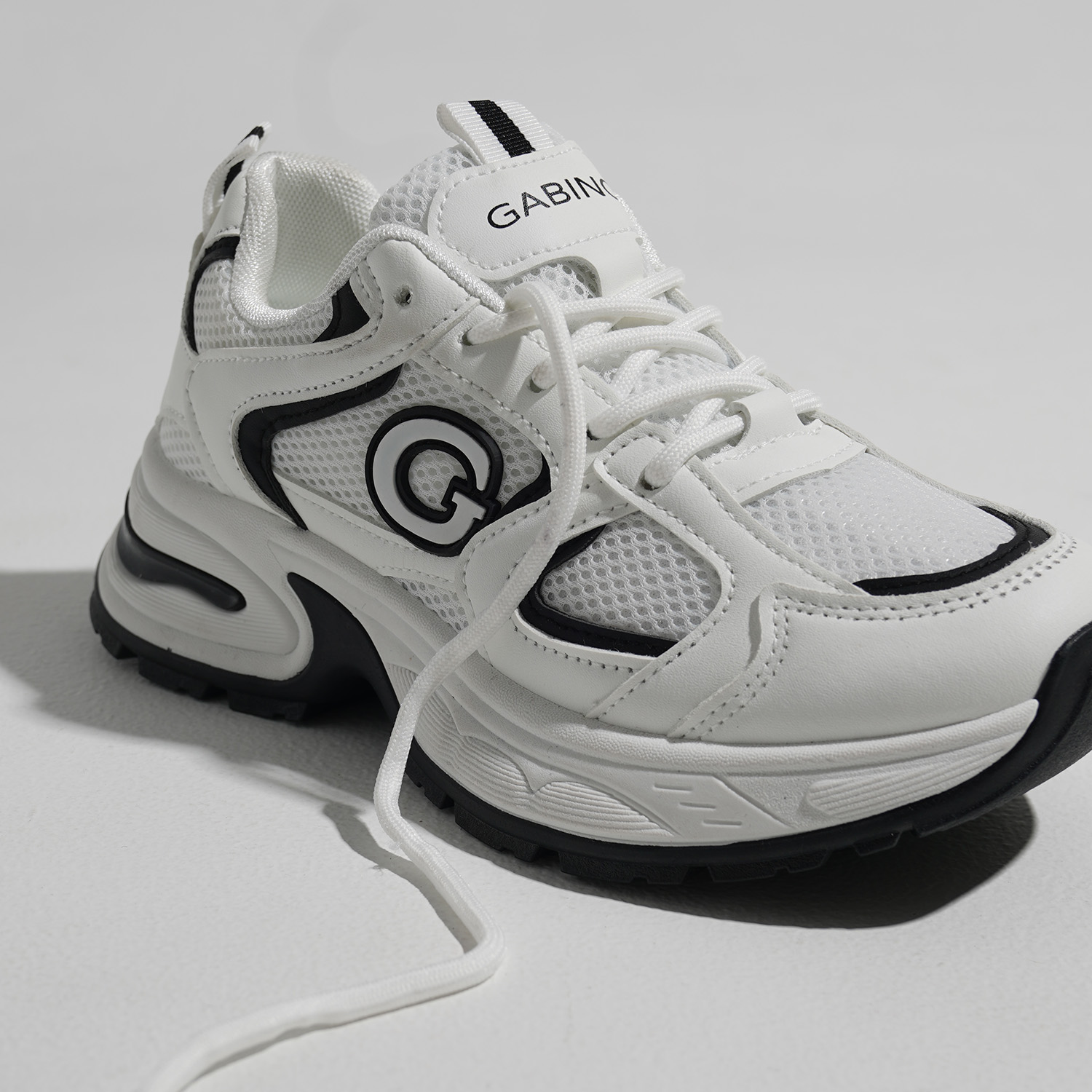 Sepatu Wanita Sneakers Olahraga Casual Werin - G1GA4012