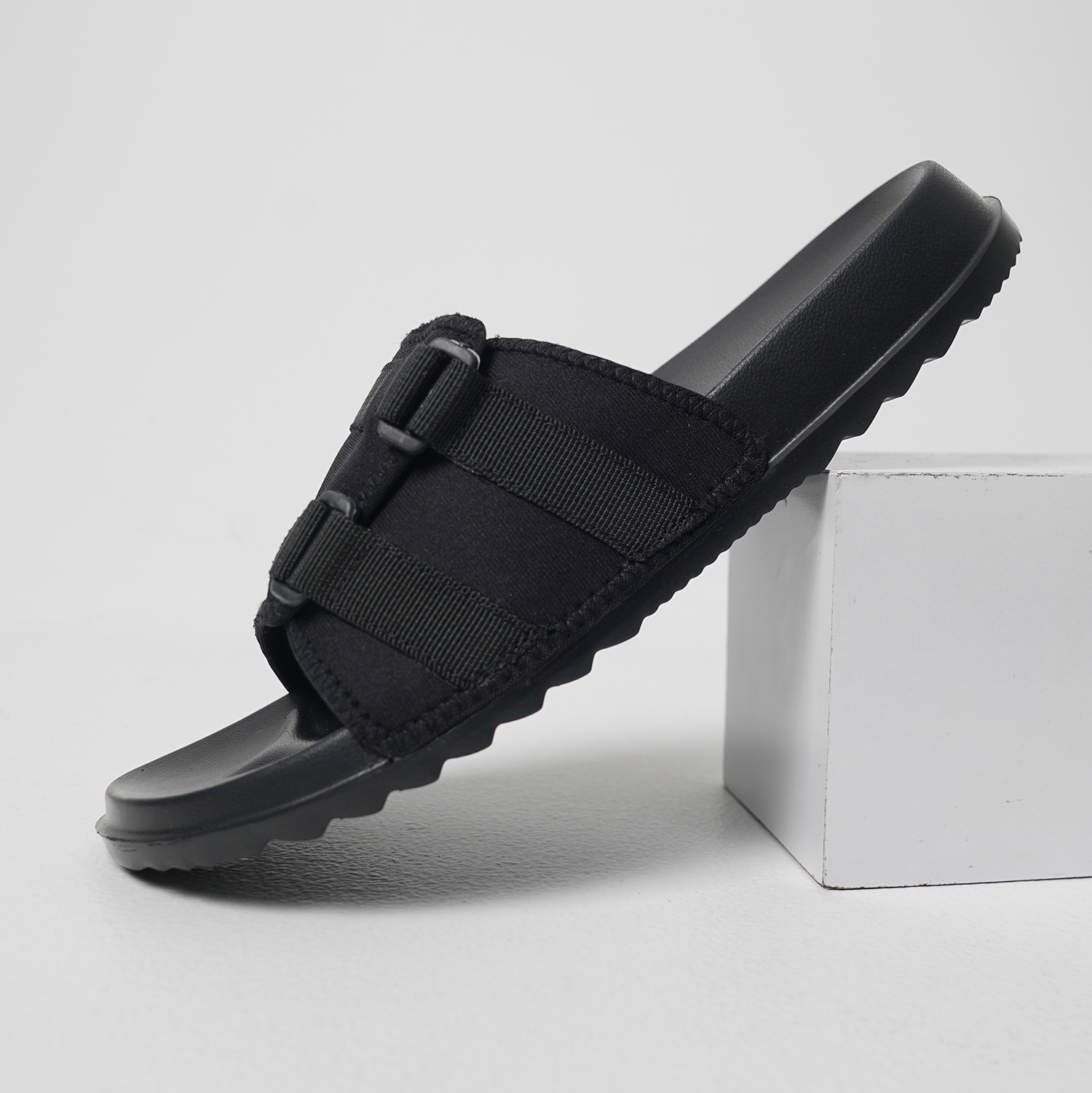 Sandal Pria Gunung Outdoor Slip On Casual Tomi - G2AC5002
